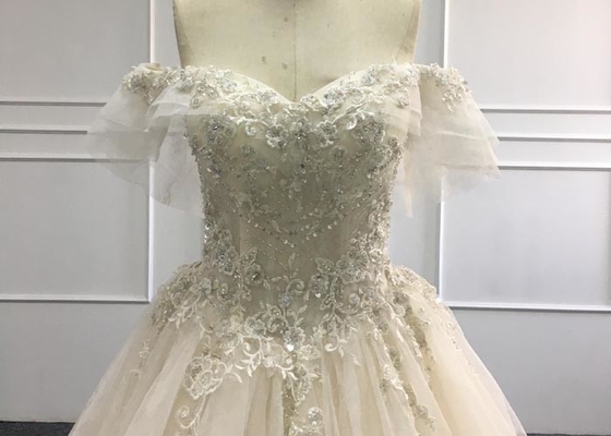 Long Detachable Simple Fashion Bridal Wear , Customized Gold Ball Gown Wedding Dress