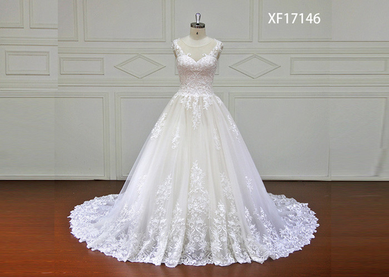 Vestidos de bola nupciais do laço impressionante de Organza com cor branca sem alças do trem longo