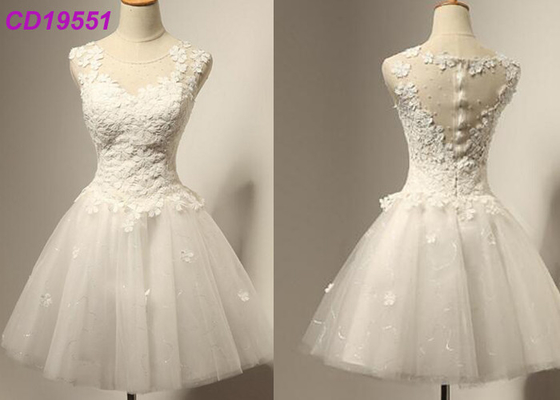 Uma linha vestidos de cocktail das senhoras da saia curto para o mini baile de finalistas do regresso a casa do partido misturados
