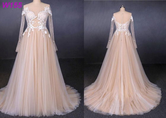 Veja por muito tempo completamente o laço uma linha vestido de casamento fêmea do tule com perolização das pérolas