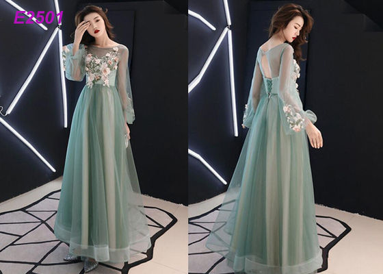 O azul floral do rosa do verde do vestido de partido colore o vestido de noite longo do tule das luvas de sopro